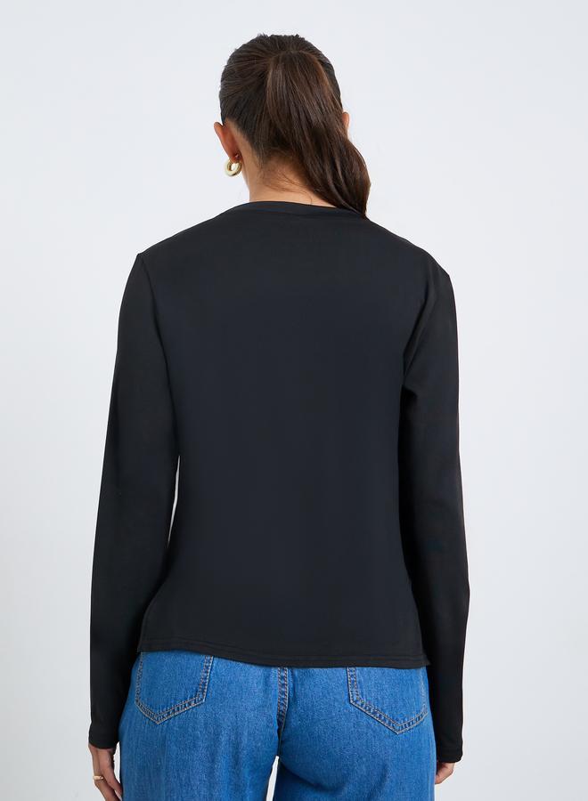 ستايلي تيشيرت بأكمام طويلة وحافة غير متماثلة - Image 4